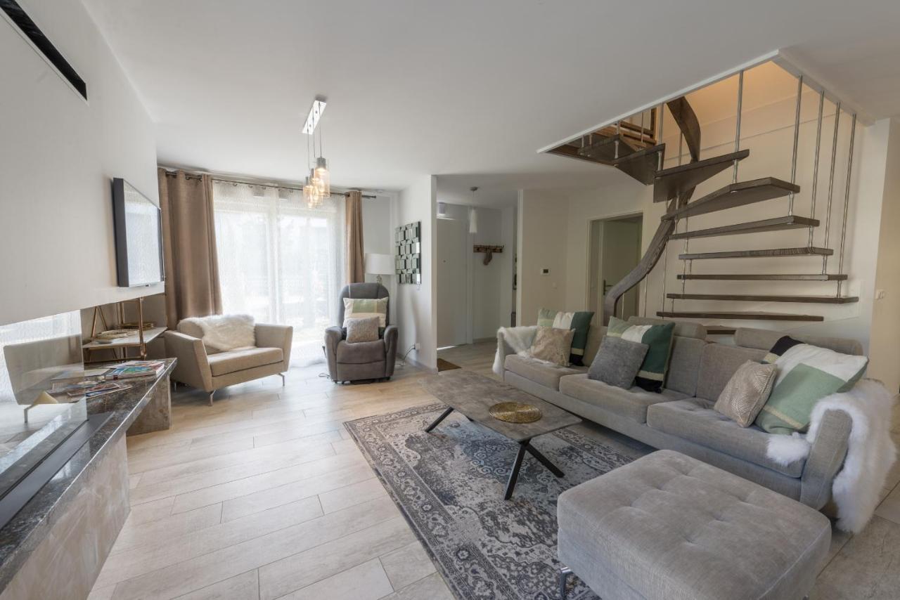 La Maison Du Port, Une Exclusivite Lla Selections By Location Lac Annecy Saint-Jorioz Luaran gambar
