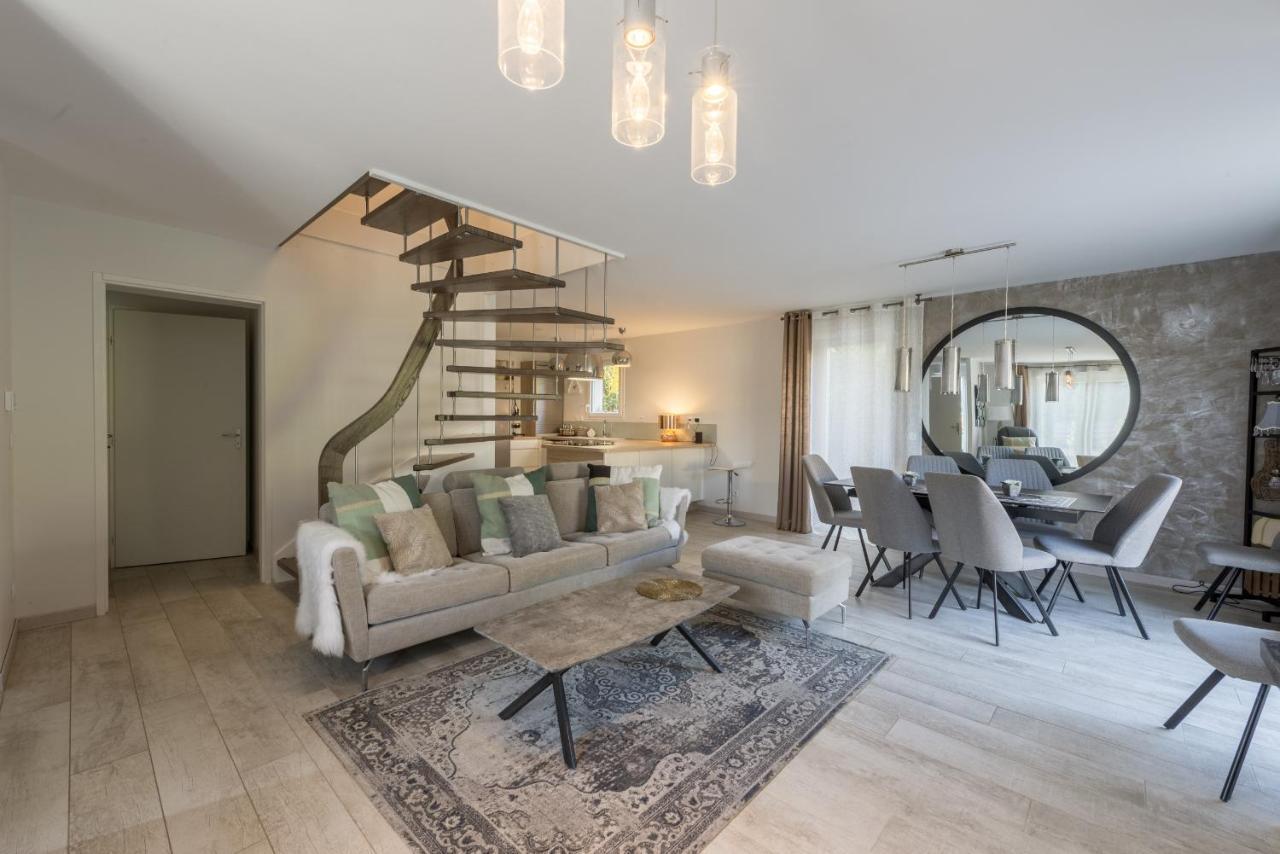 La Maison Du Port, Une Exclusivite Lla Selections By Location Lac Annecy Saint-Jorioz Luaran gambar