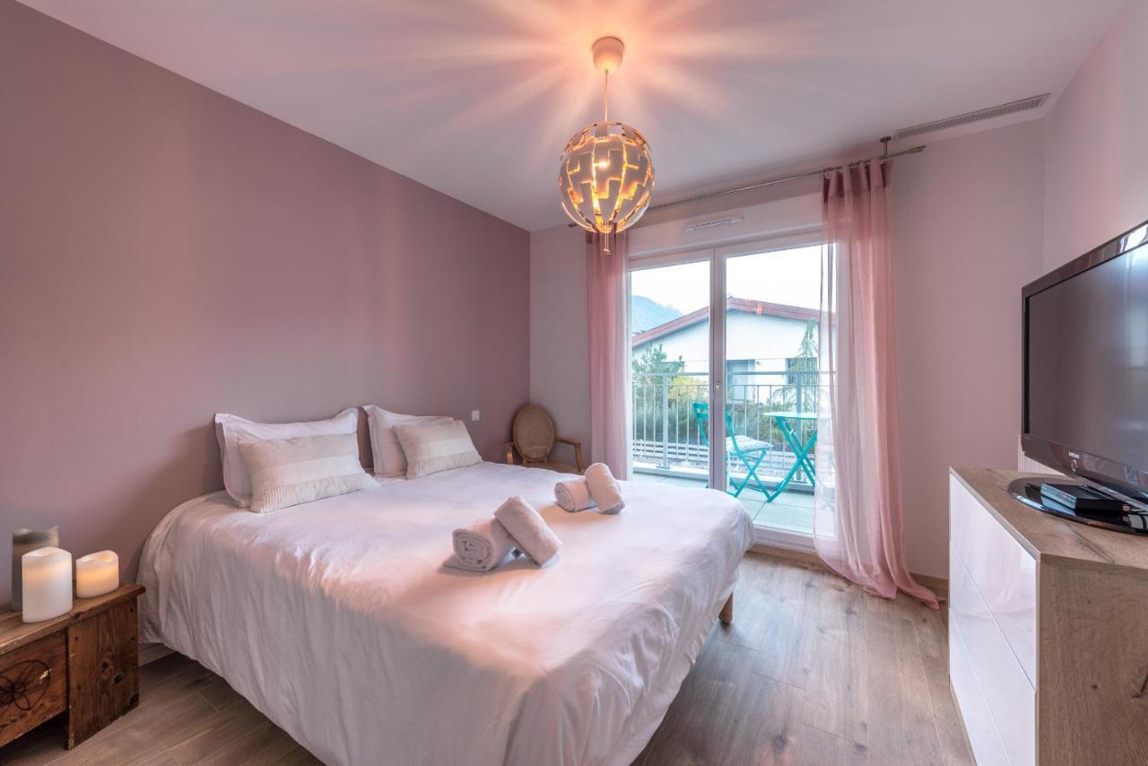 La Maison Du Port, Une Exclusivite Lla Selections By Location Lac Annecy Saint-Jorioz Luaran gambar